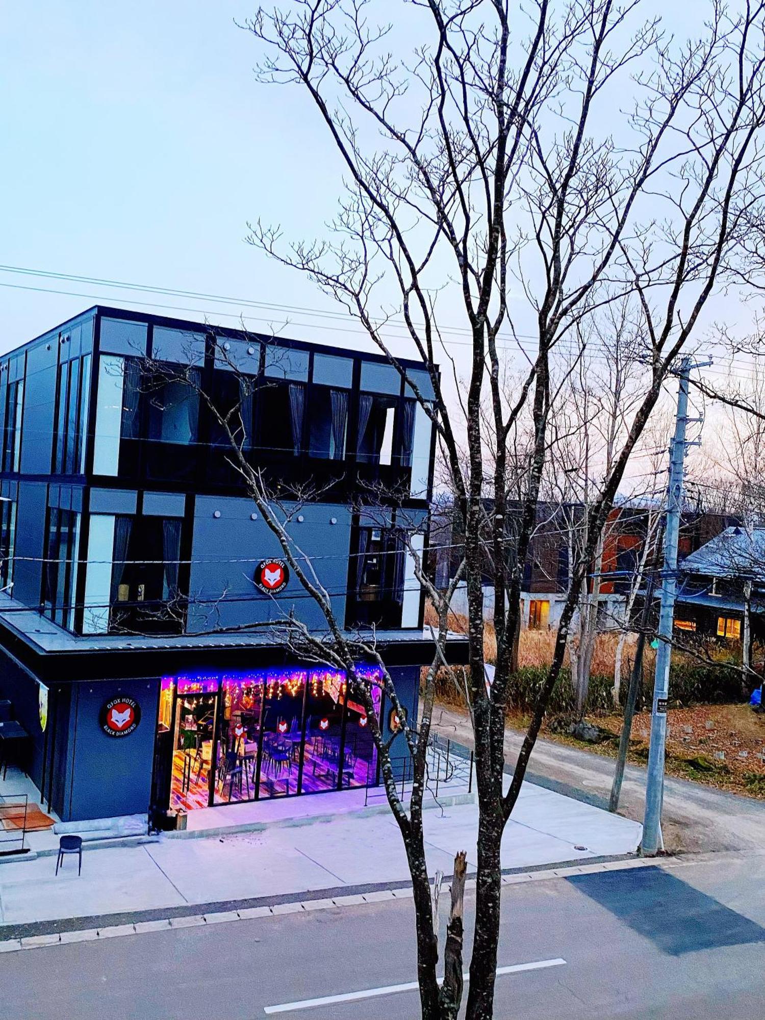 Q Fox Black Diamond Hotel คุตชาน ภายนอก รูปภาพ